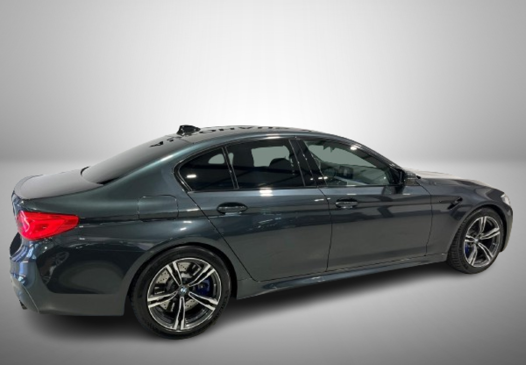 BMW M5 (2)