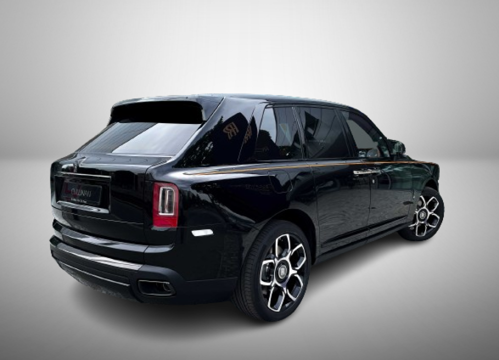 Rolls-Royce Cullinan Black Badge (4)