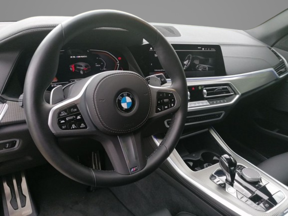 BMW X5 M50i - foto 7