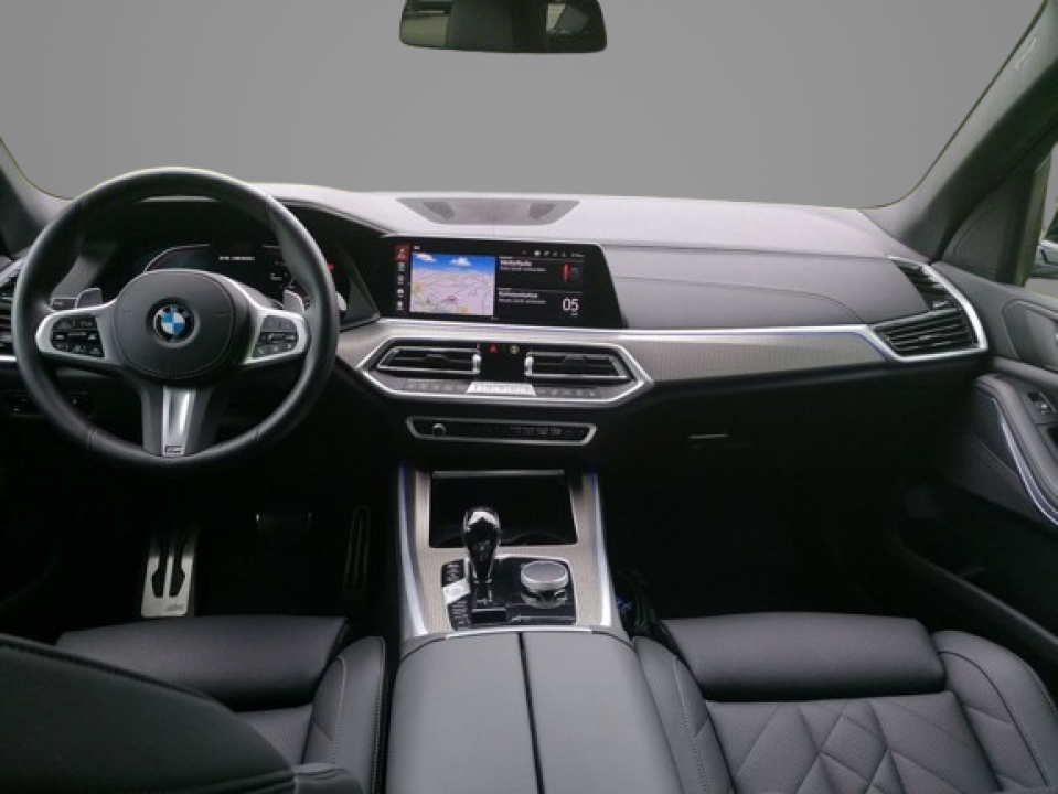 BMW X5 M50i (5)