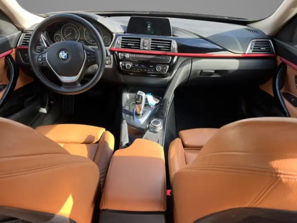 BMW Seria 3 320i GT SP Line - foto 6