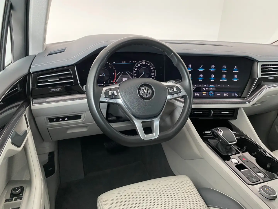 Volkswagen Touareg V6 3.0TDI - foto 11