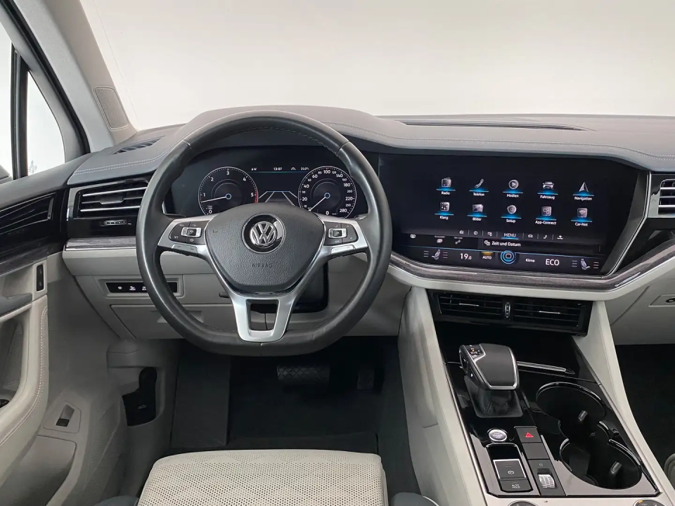 Volkswagen Touareg V6 3.0TDI - foto 14