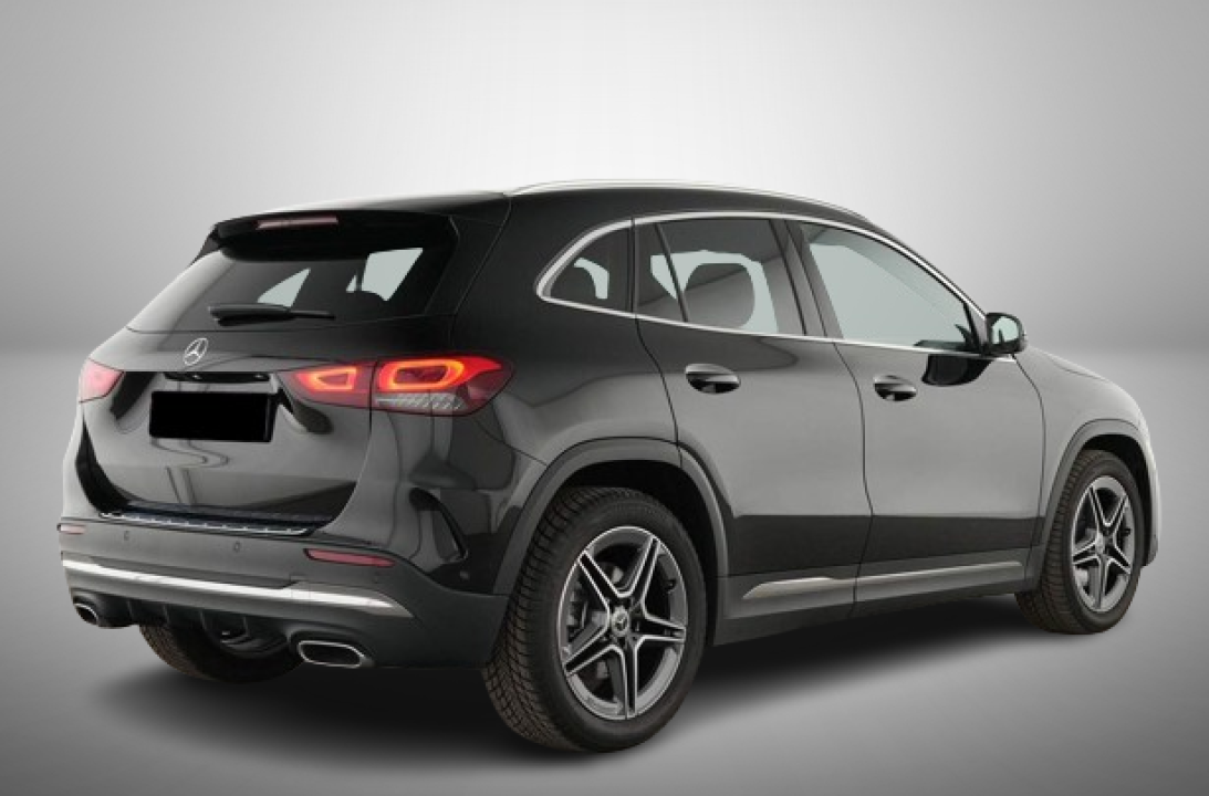 Mercedes-Benz GLA 250 4MATIC AMG Line (3)