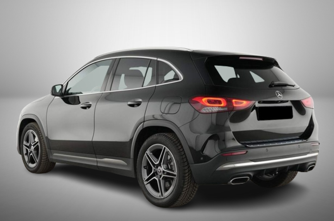 Mercedes-Benz GLA 250 4MATIC AMG Line (5)