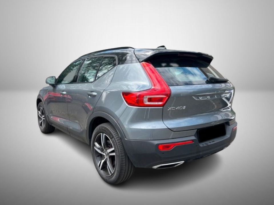 Volvo XC 40 D4 AWD R-Design (2)