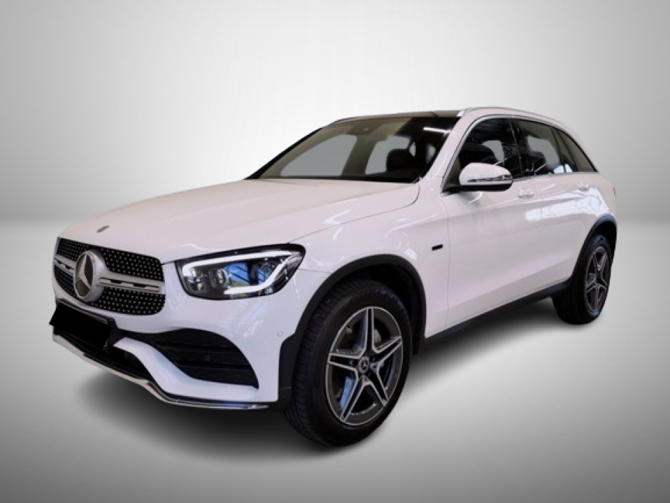 Mercedes-Benz GLC 300e 4Matic AMG (2)