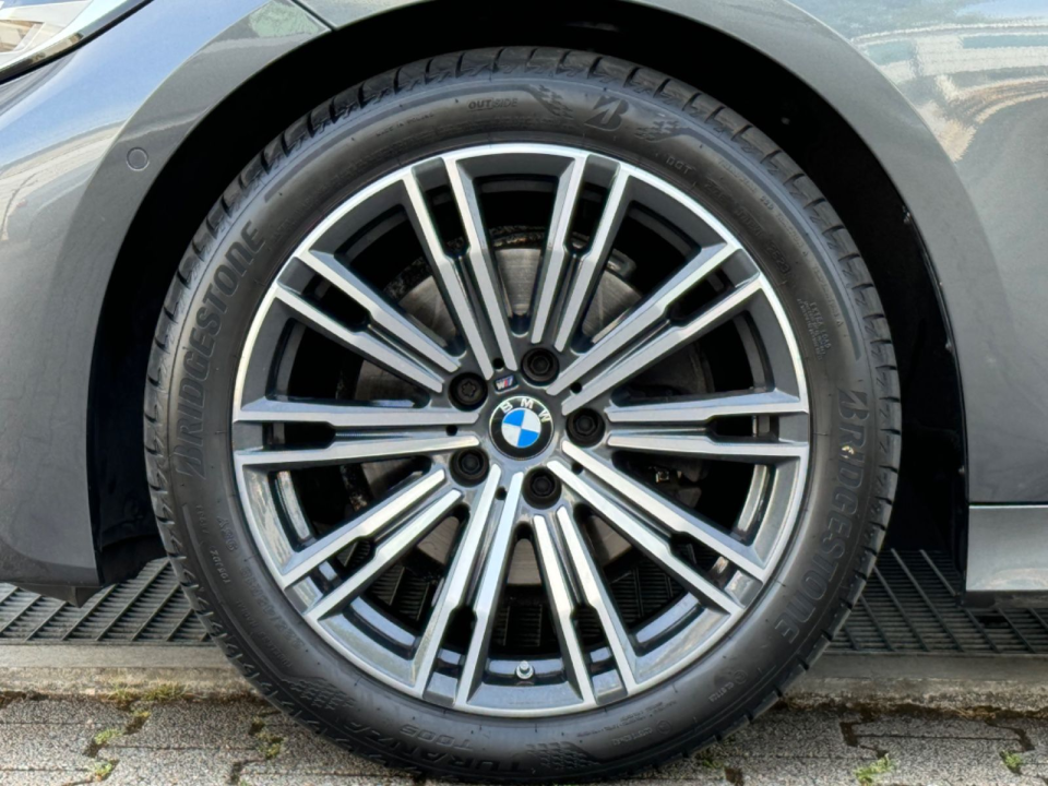 BMW Seria 3 320i xDrive M-Sport - foto 20