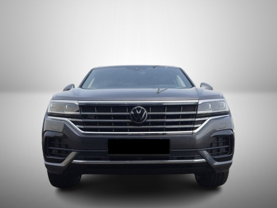 Volkswagen Touareg 3.0 TDI 4MOTION R-Line (2)