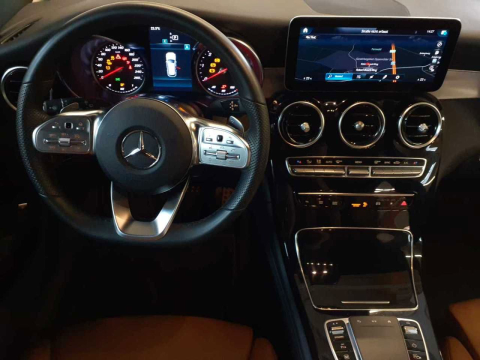 Mercedes-Benz GLC 300d 4Matic 9G-AMG (3)