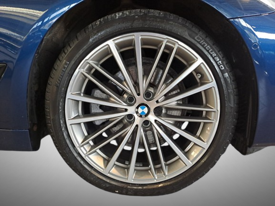 BMW Seria 5 520d xDrive Limuzina - foto 11