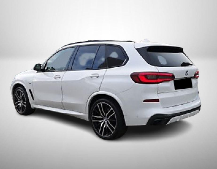 BMW X5 M50d (5)