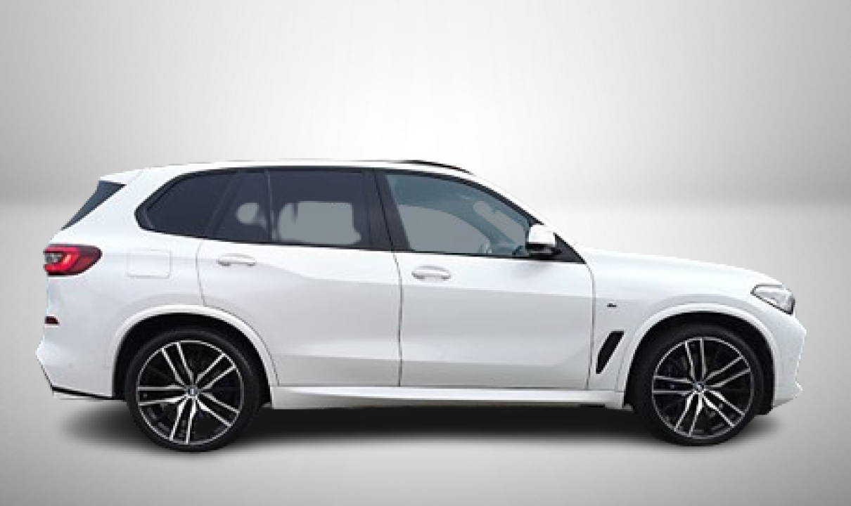 BMW X5 M50d (2)