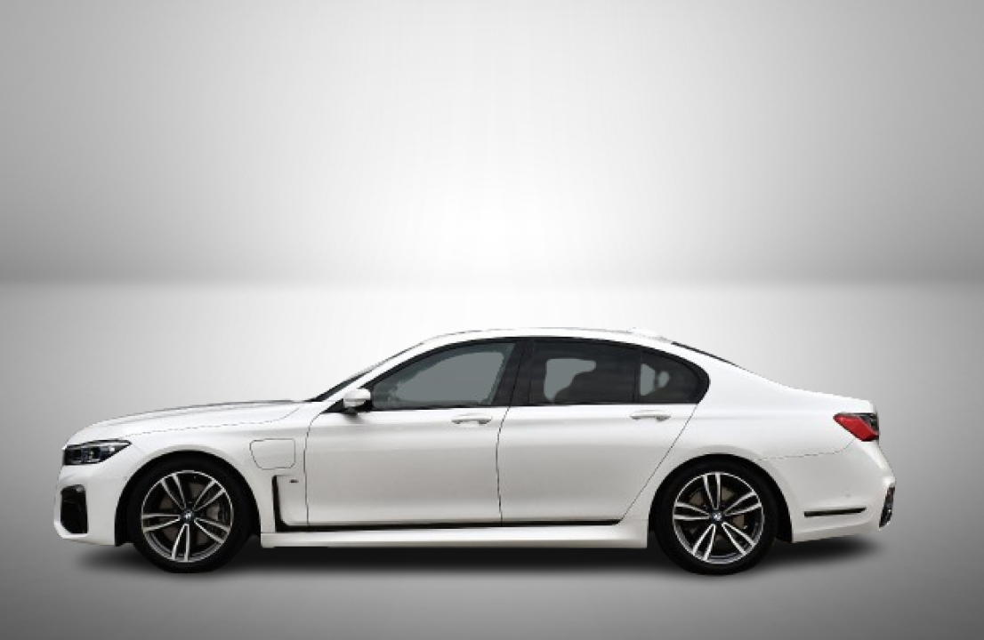 BMW Seria 7 745e M-Sport Individual (5)