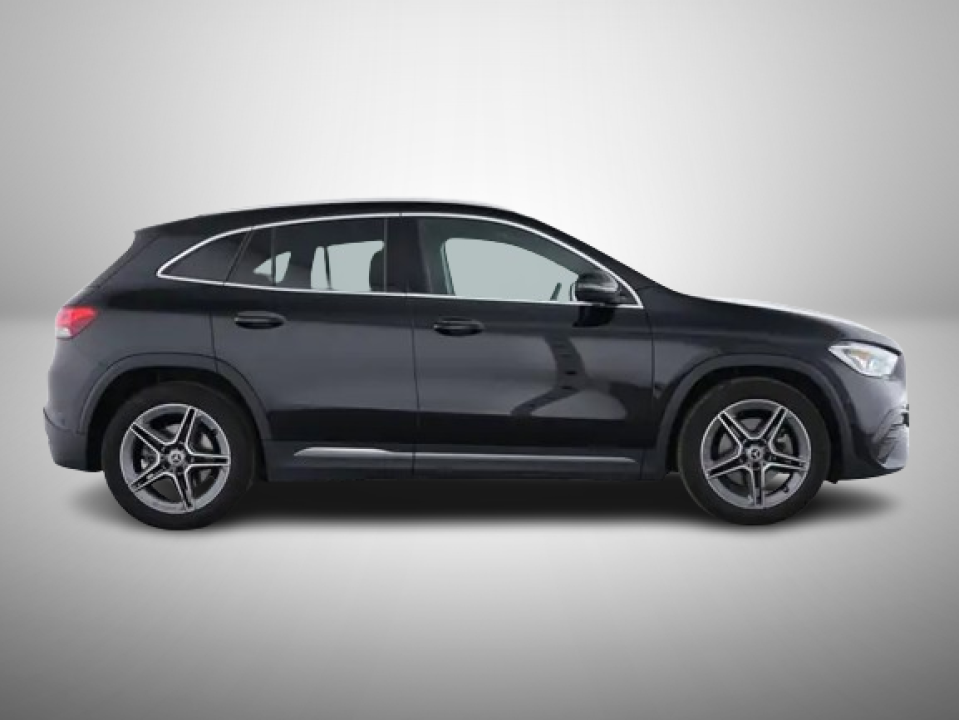 Mercedes-Benz GLA 250 AMG Line 4Matic (2)