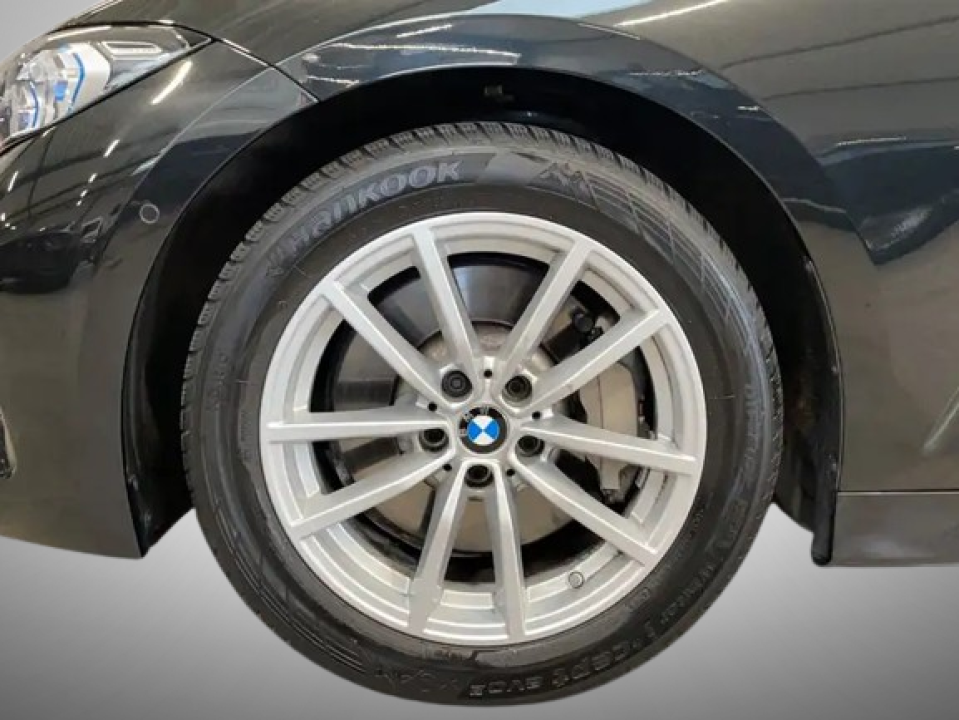 BMW Seria 3 330i M Sport - foto 27