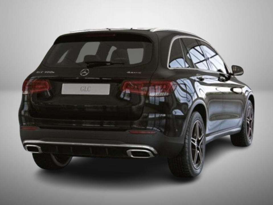 Mercedes-Benz GLC 300e 4Matic AMG (5)