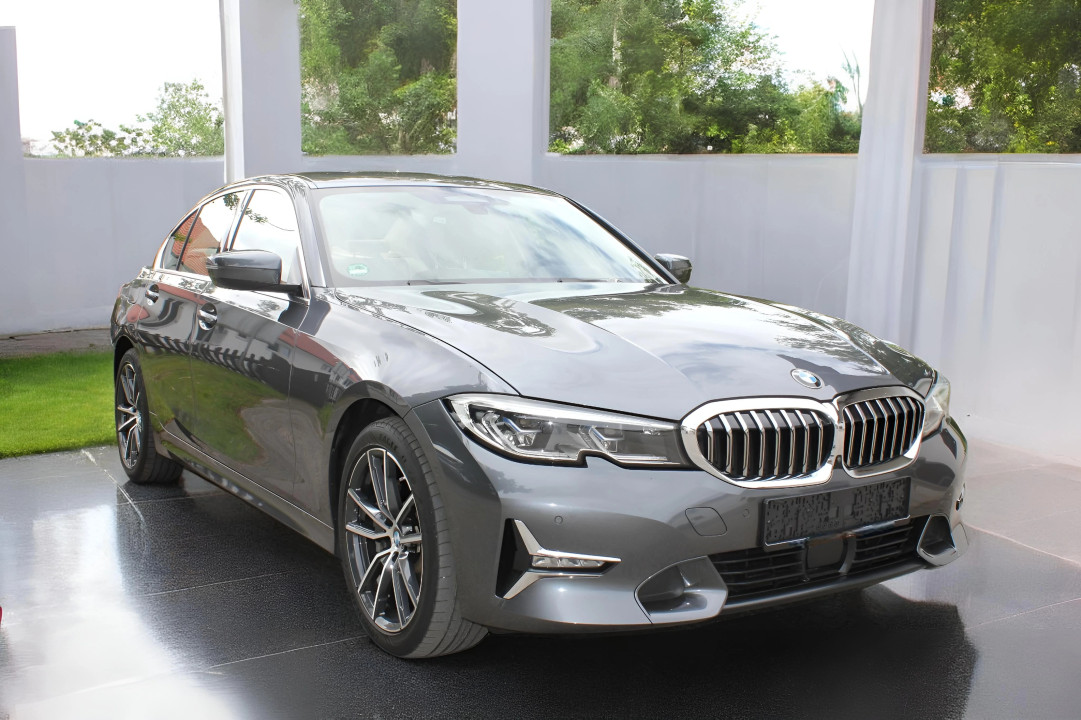 BMW Seria 3 330e Luxury Line