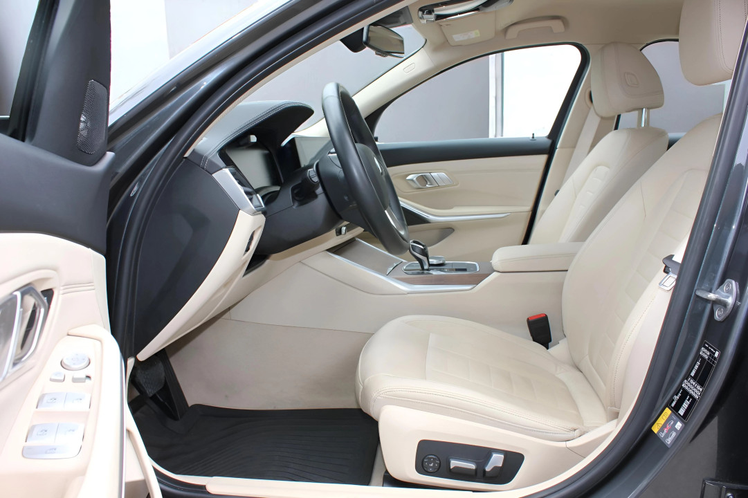 BMW Seria 3 330e Luxury Line - foto 9