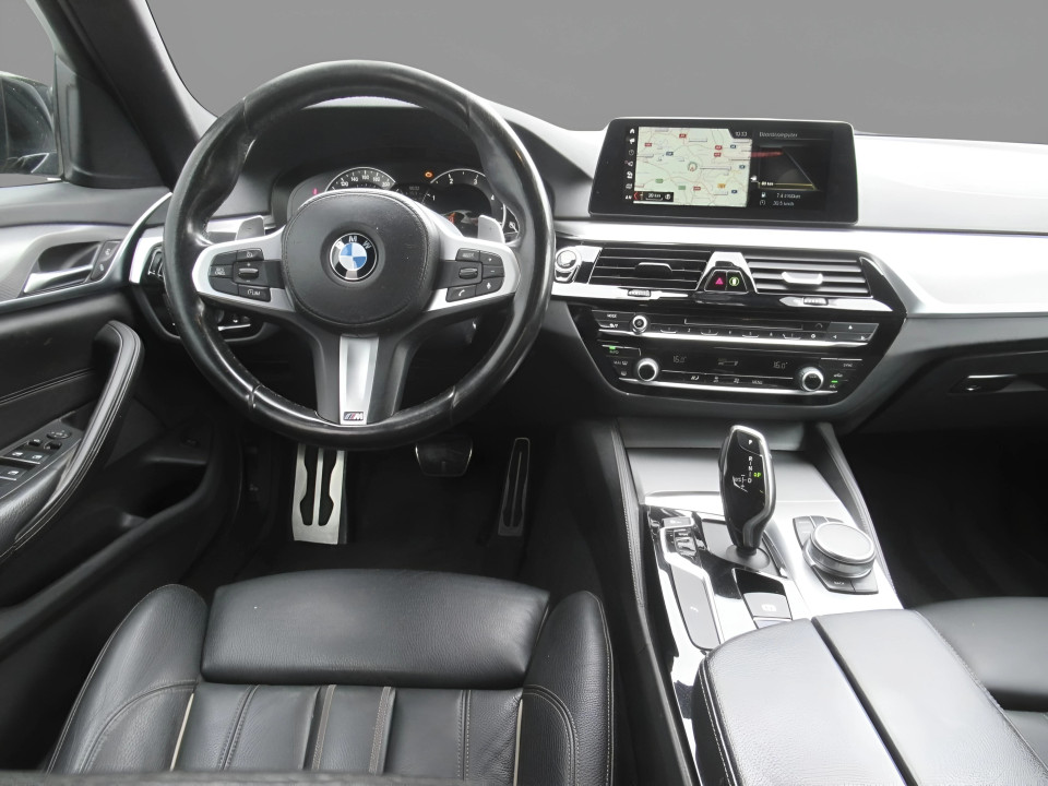 BMW Seria 5 520d - foto 7