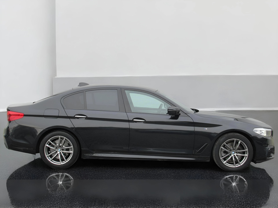 BMW Seria 5 520d (2)