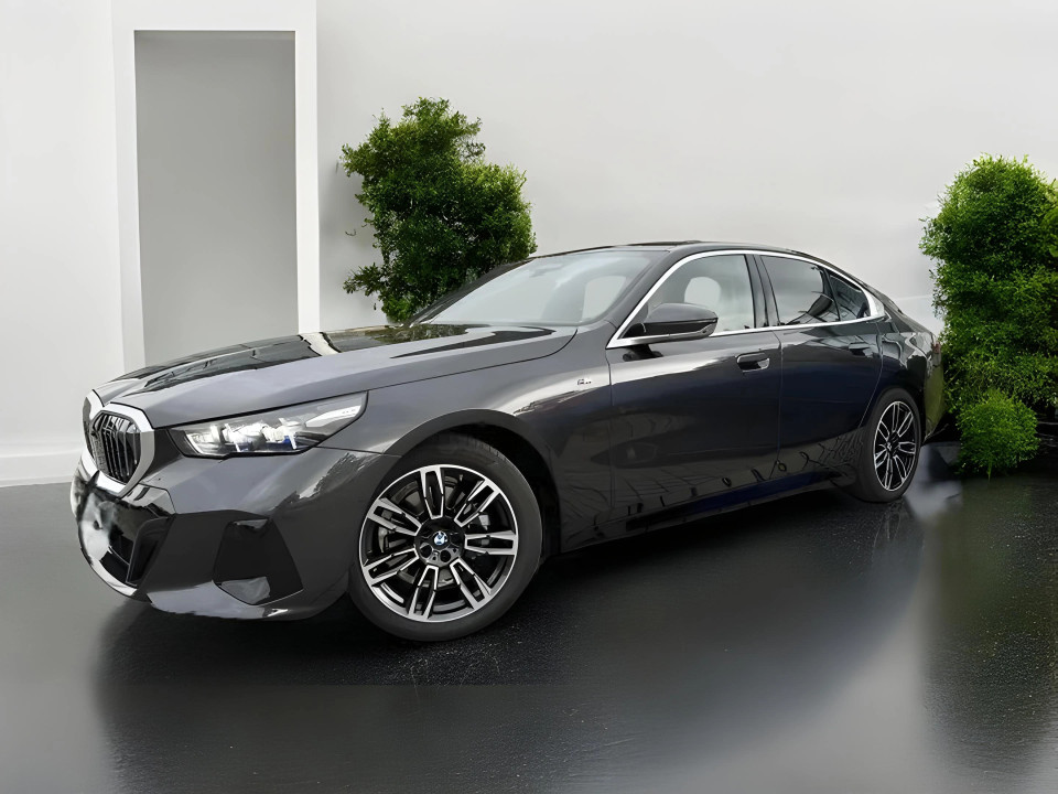 BMW Seria 5 520d xDrive M Sport - foto 6