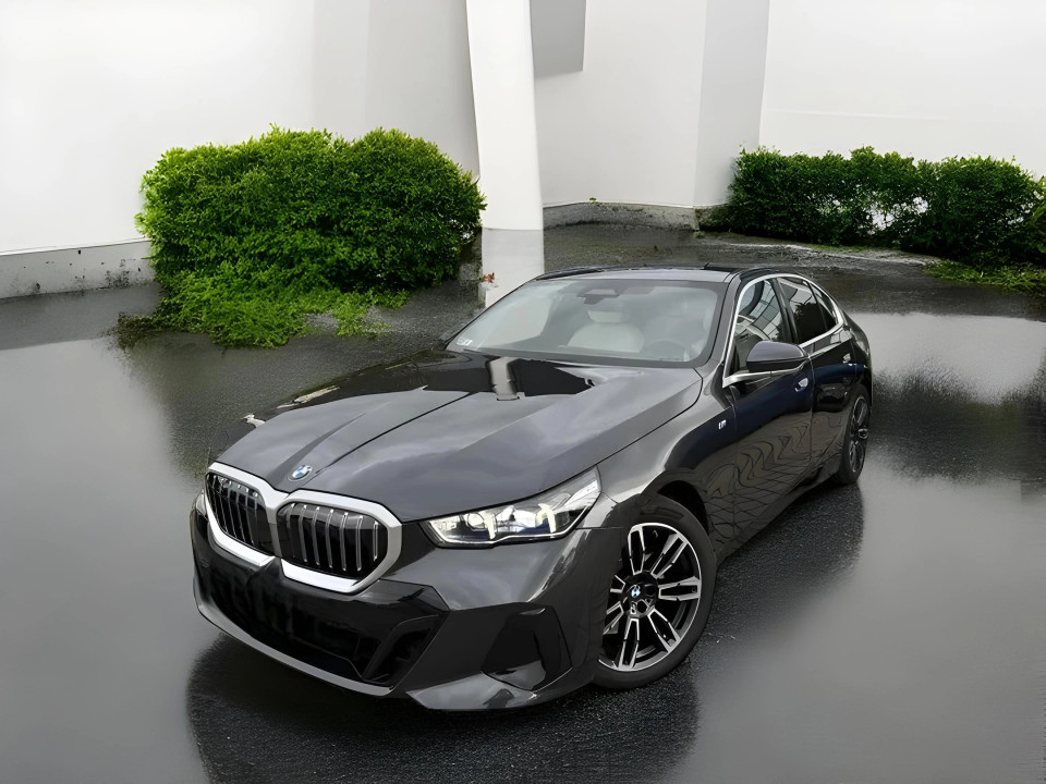 BMW Seria 5 520d xDrive M Sport - foto 8