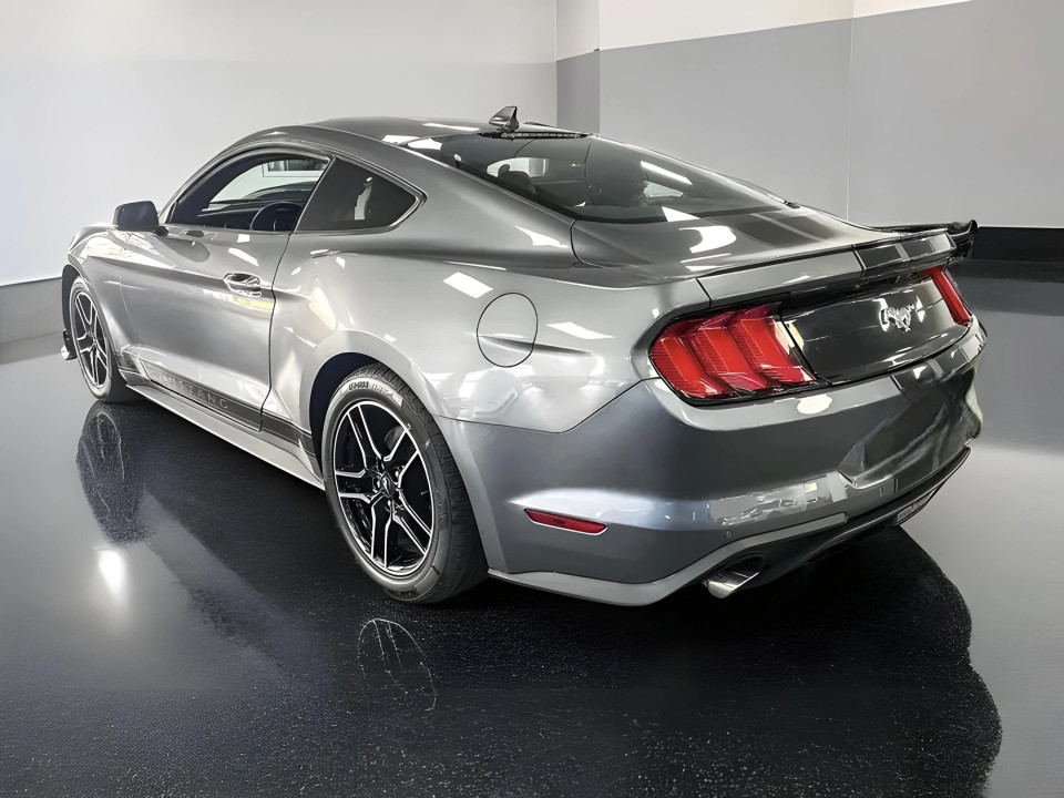 Ford Mustang Fastback 2.3 Eco Boost (4)