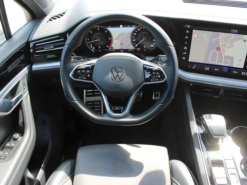 Volkswagen Touareg R-Line 4Motion - foto 12