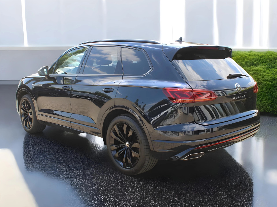 Volkswagen Touareg R-Line 4Motion (2)