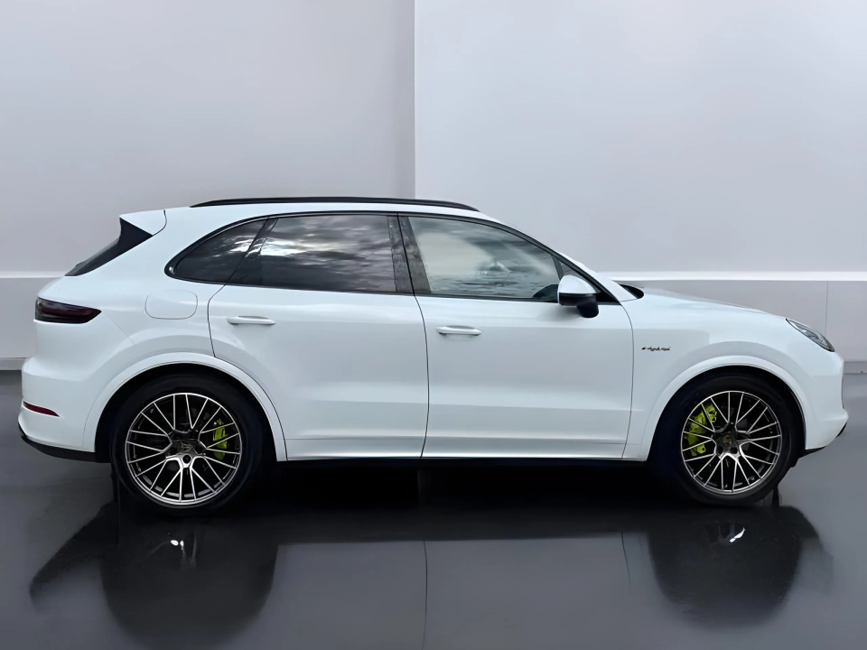 Porsche Cayenne E-Hybrid Platinum Edition (3)