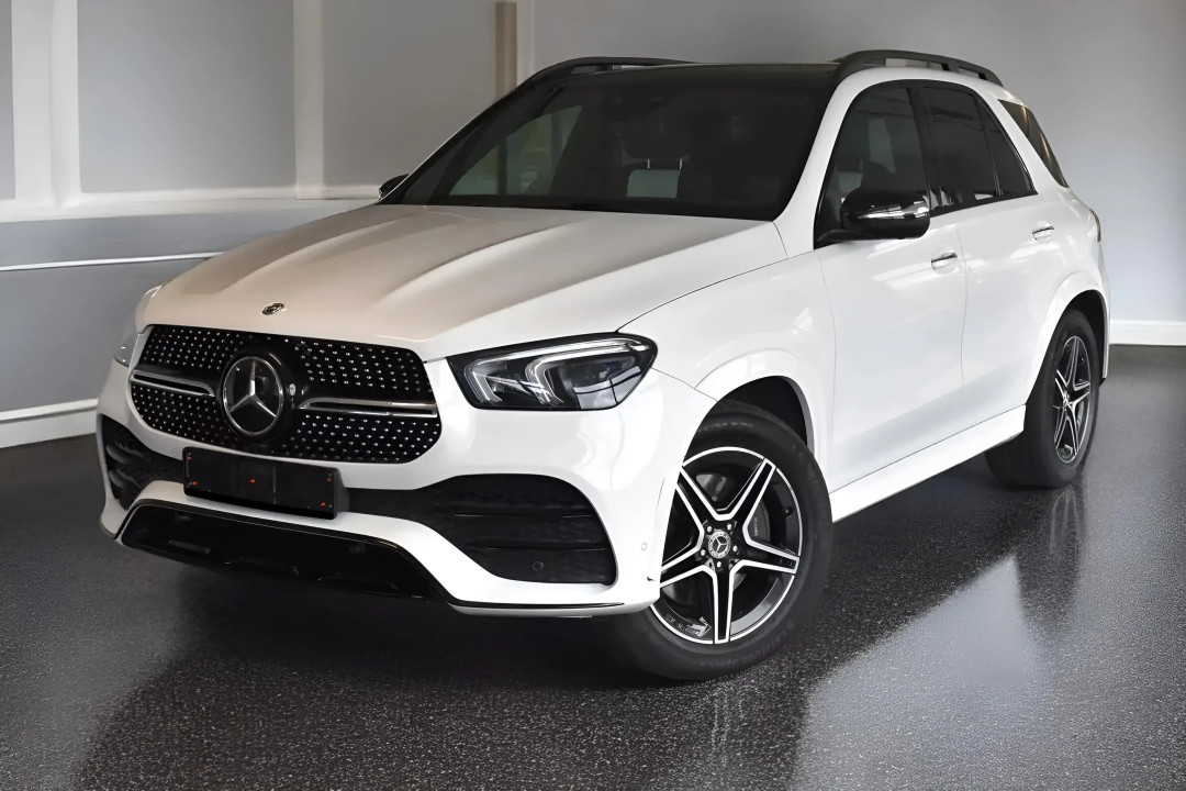 Mercedes-Benz GLE SUV 350d 4MATIC AMG Line (2)