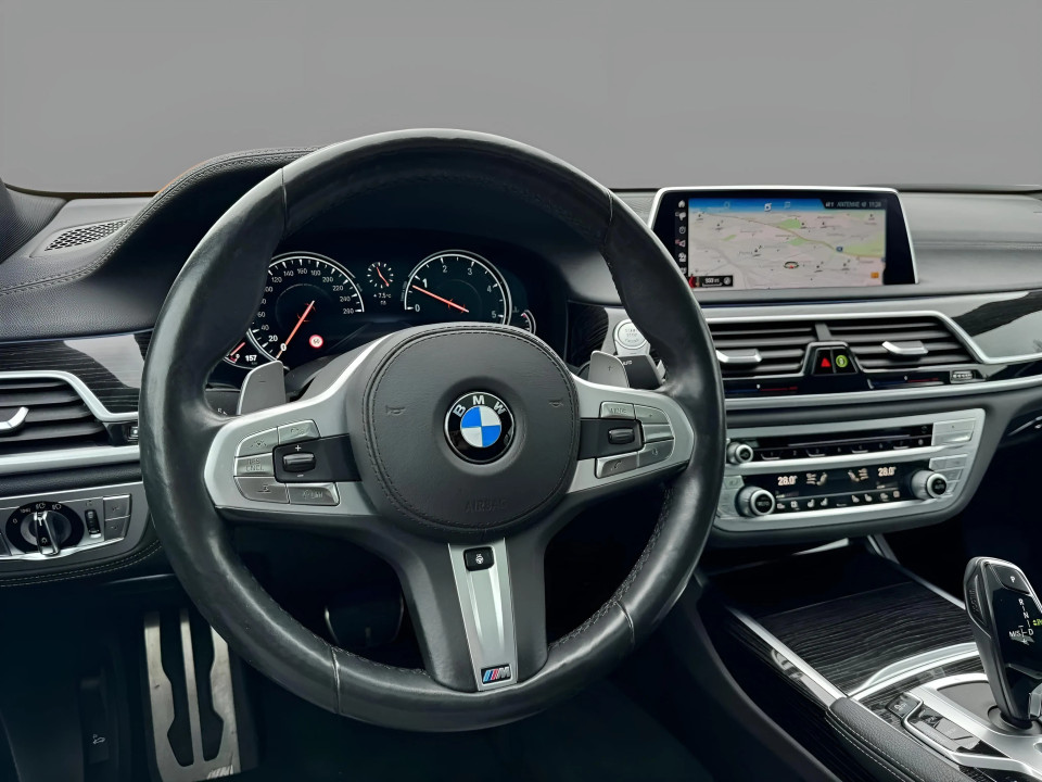 BMW Seria 7 730d xDrive M-Sport - foto 14