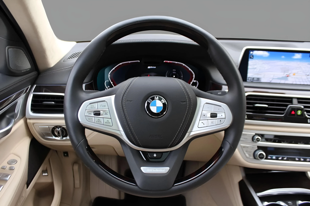 BMW Seria 7 745e PureExcellence - foto 10