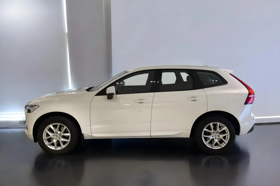 Volvo XC 60 D4 AWD Momentum (4)