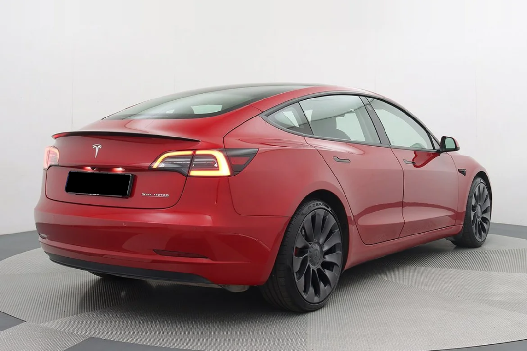 Tesla Model 3 Performance (3)