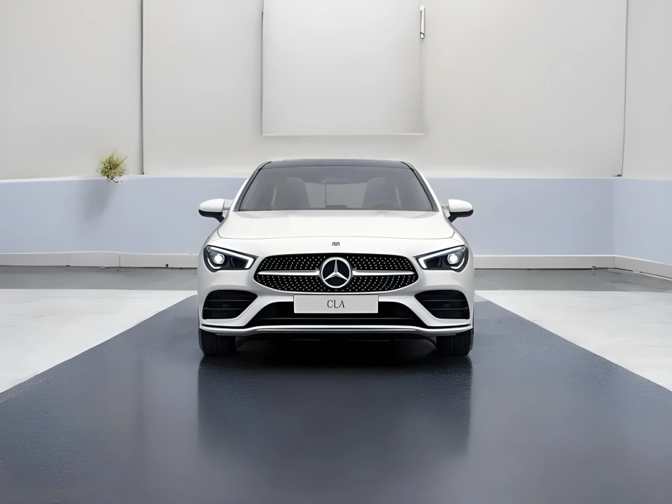 Mercedes-Benz CLA Coupe 250 4MATIC AMG Line - foto 6