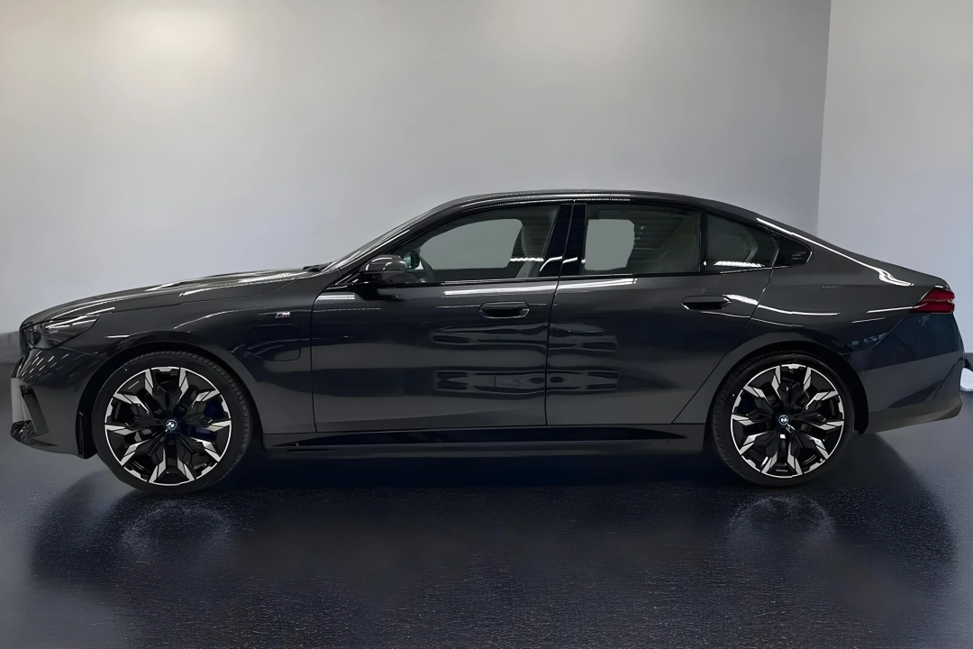 BMW Seria 5 550e xDrive M-Sport Pro - foto 6