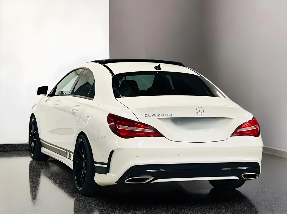 Mercedes-Benz CLA 200d 7G-DCT AMG Sport (3)