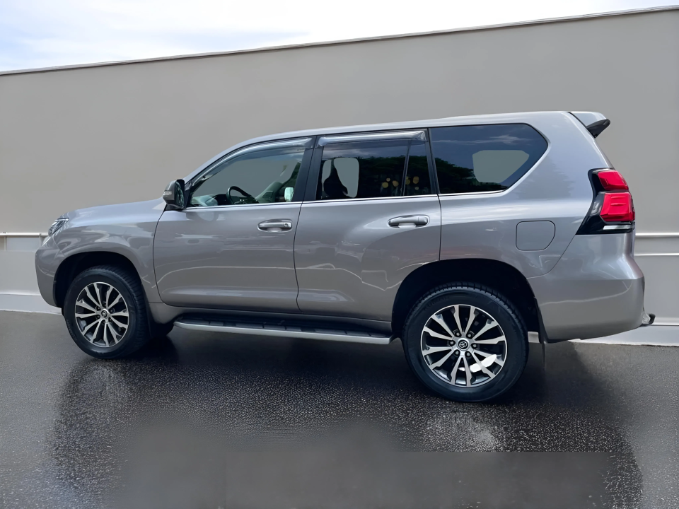 Toyota Land Cruiser 2.8 D-4D Executive - foto 6