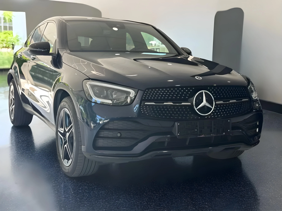 Mercedes-Benz GLC Coupe 300d 4MATIC AMG Line (1)