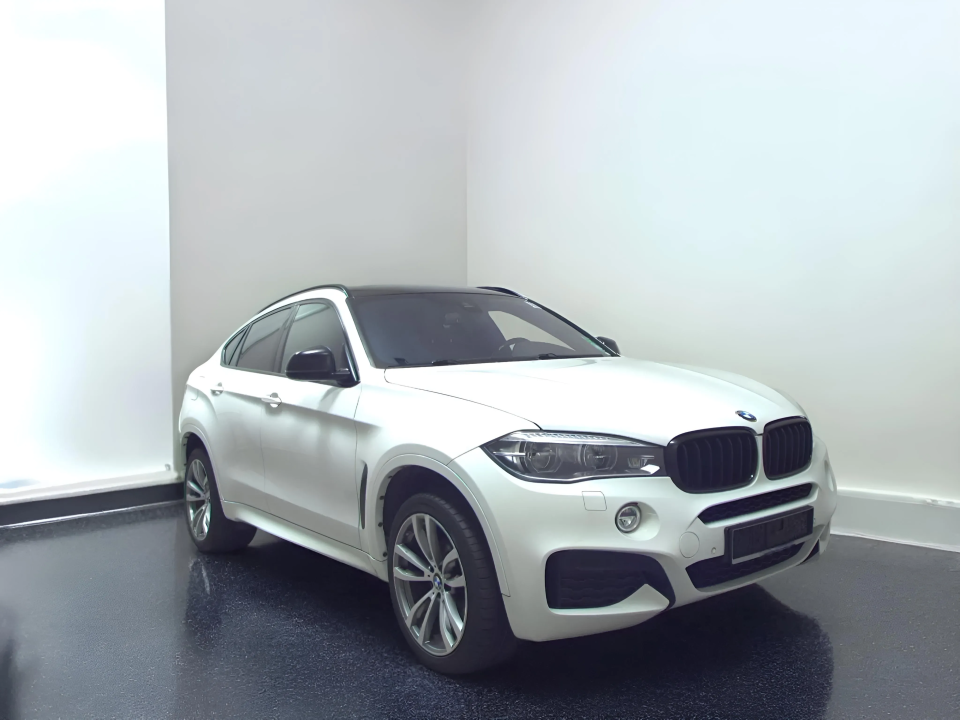 BMW X6 xDrive30d M-Sport (1)