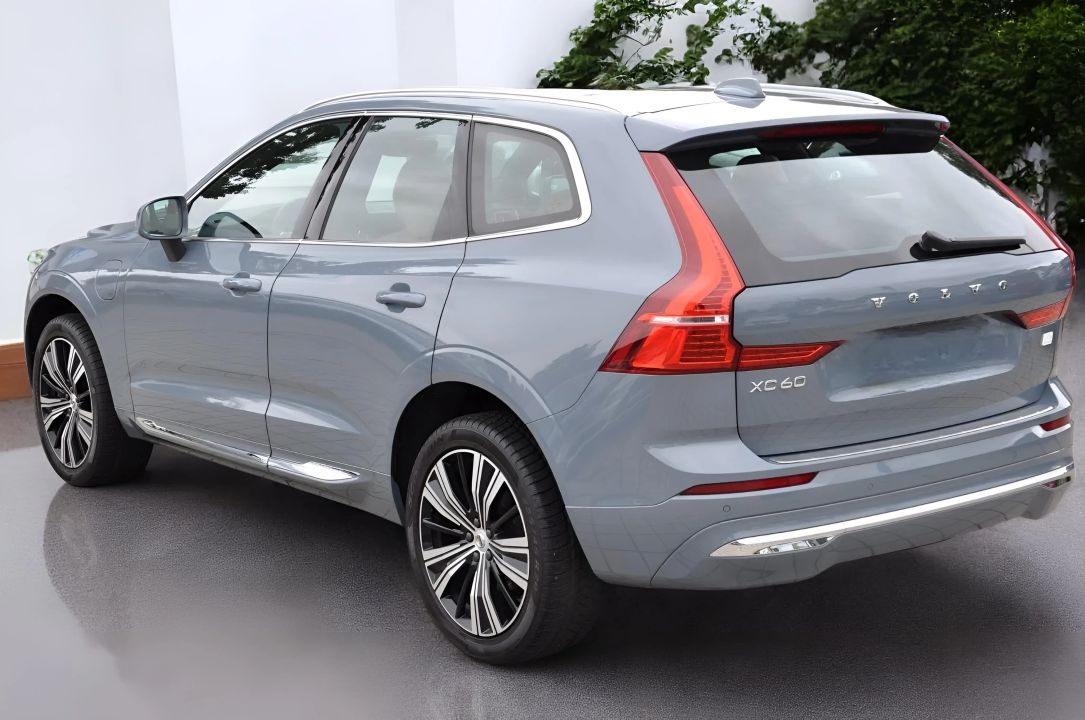 Volvo XC 60 Inscription Recharge AWD (5)