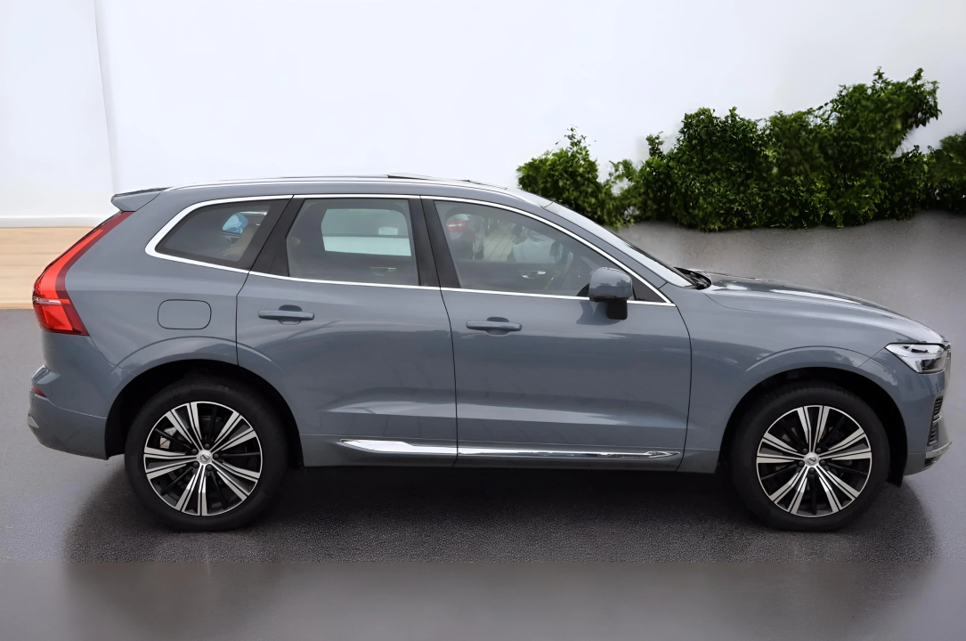 Volvo XC 60 Inscription Recharge AWD (2)