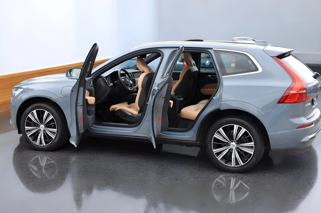 Volvo XC 60 Inscription Recharge AWD - foto 9