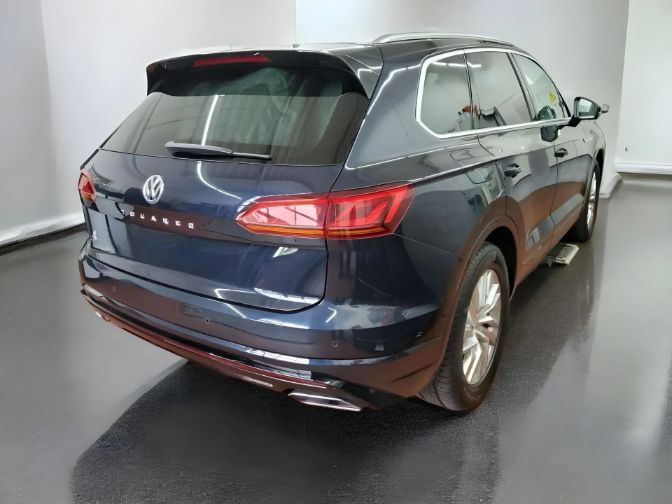 Volkswagen Touareg 3.0 TDI 4MOTION R-Line (5)