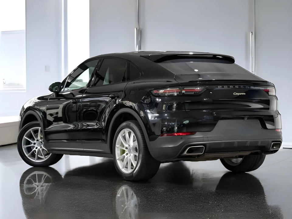 Porsche Cayenne Coupe E-Hybrid (3)