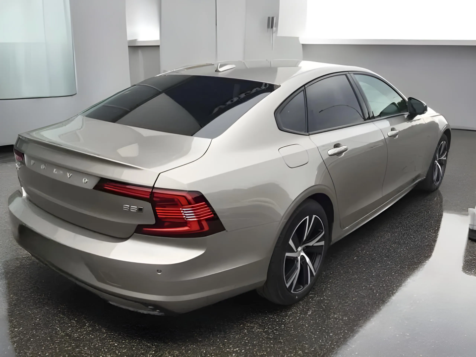 Volvo S90 B5 R-Design AWD (2)