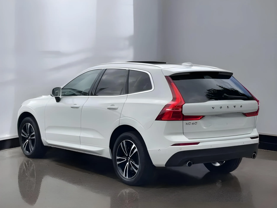 Volvo XC 60 B5 Momentum Pro AWD (3)