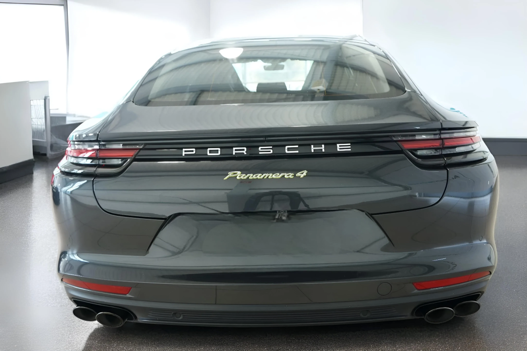 Porsche Panamera 4 E-Hybrid (3)